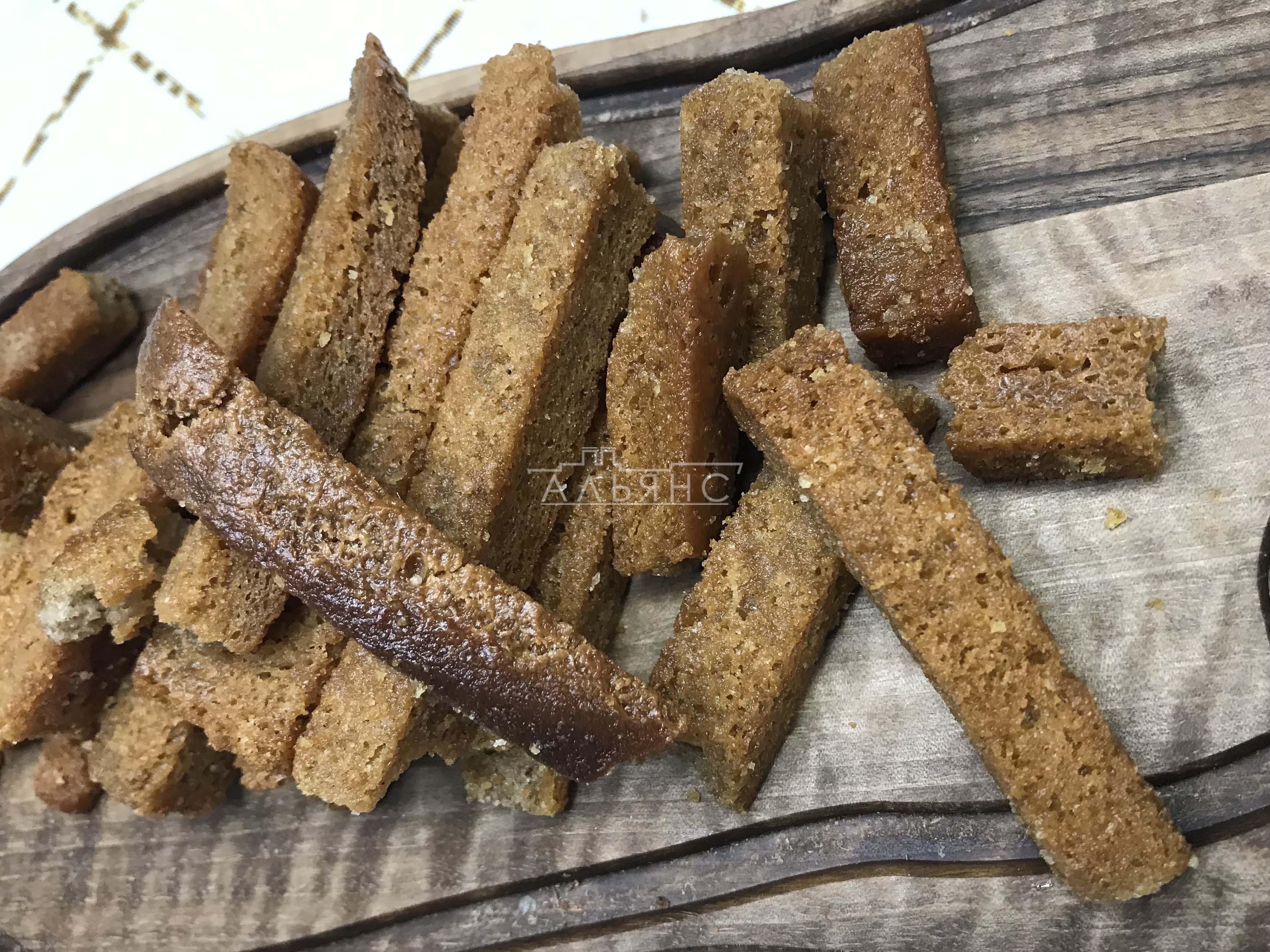 Деревенские гренки с чесноком в Коньково