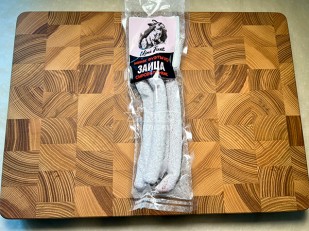 Чипсы из лаваша: Колбаски сыровяленые Mini Fuet 