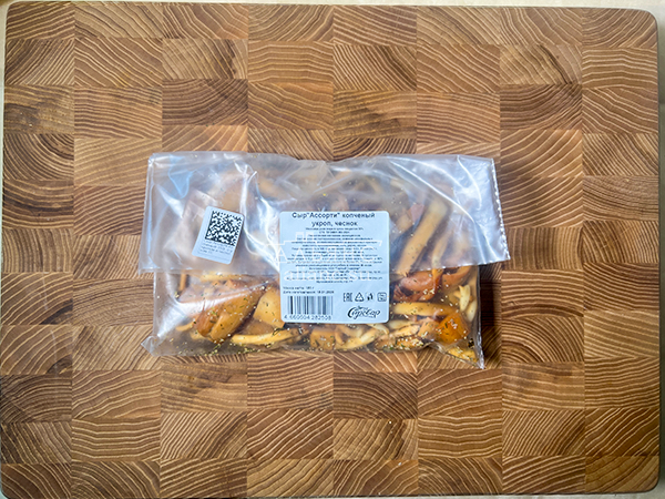 Сыр 150 гр ГОРНЫЙ СЫРОВАР (Ассорти копчёный с укропом и чесноком) в Коньково