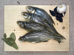 Осьминог по-шанхайски: Густера вяленая